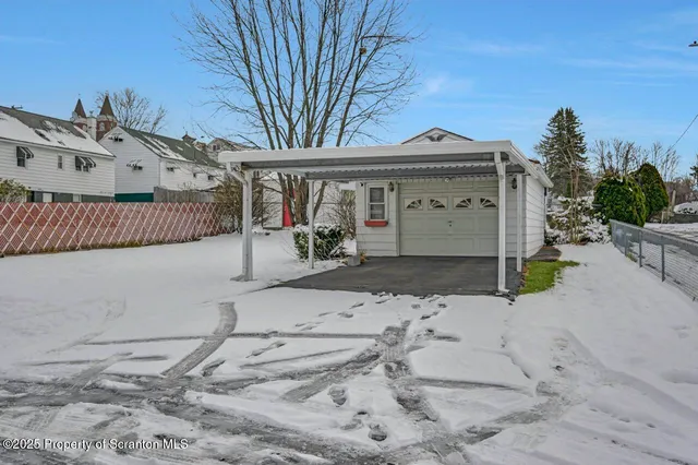 $269,000 | 3411 Pittston Avenue, Moosic, PA 18507