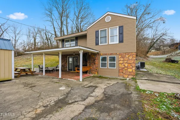 $194,985 | 664 Page Street, Bristol, VA 24201