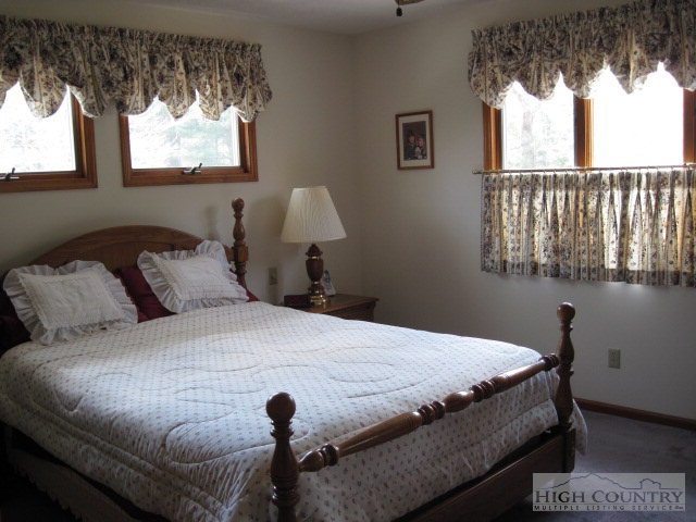 165 Pine Ridge Loop Newland, NC 28657 - Photo 8 of 29 Gallery Image 8
