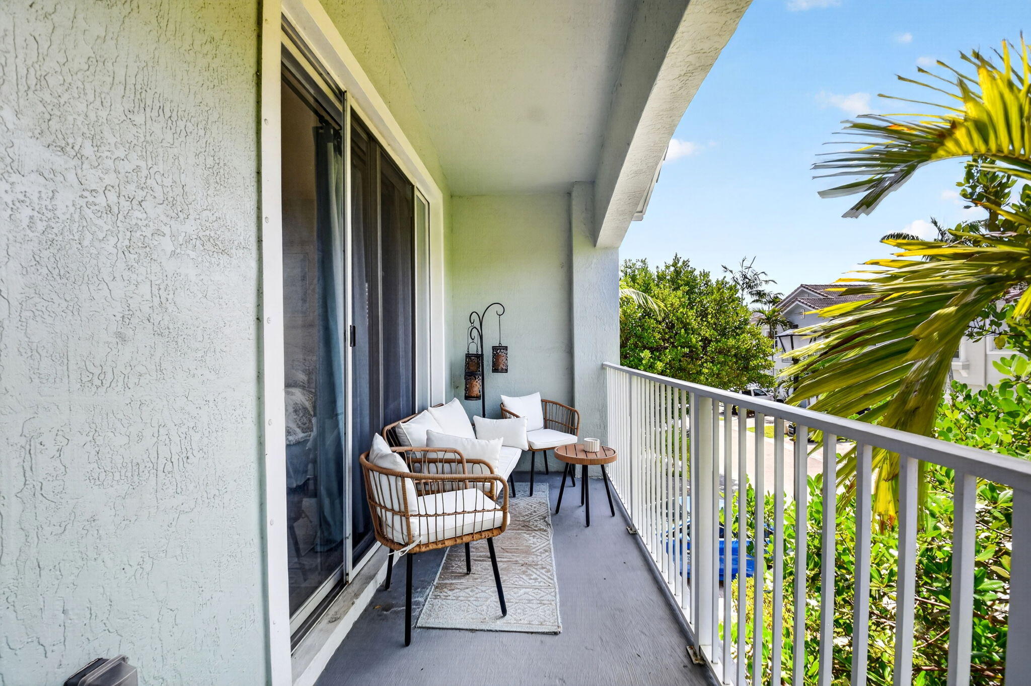 3271 Laurel Ridge Circle Riviera Beach, FL 33404 - Photo 23 of 31 balcony