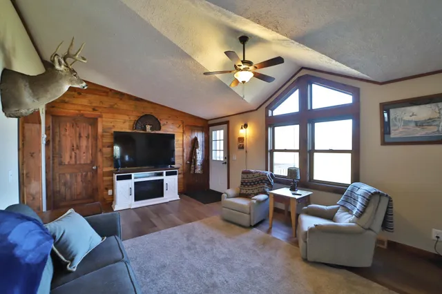 $459,900 | 23605 Highway 18, Deerwood, MN 56444