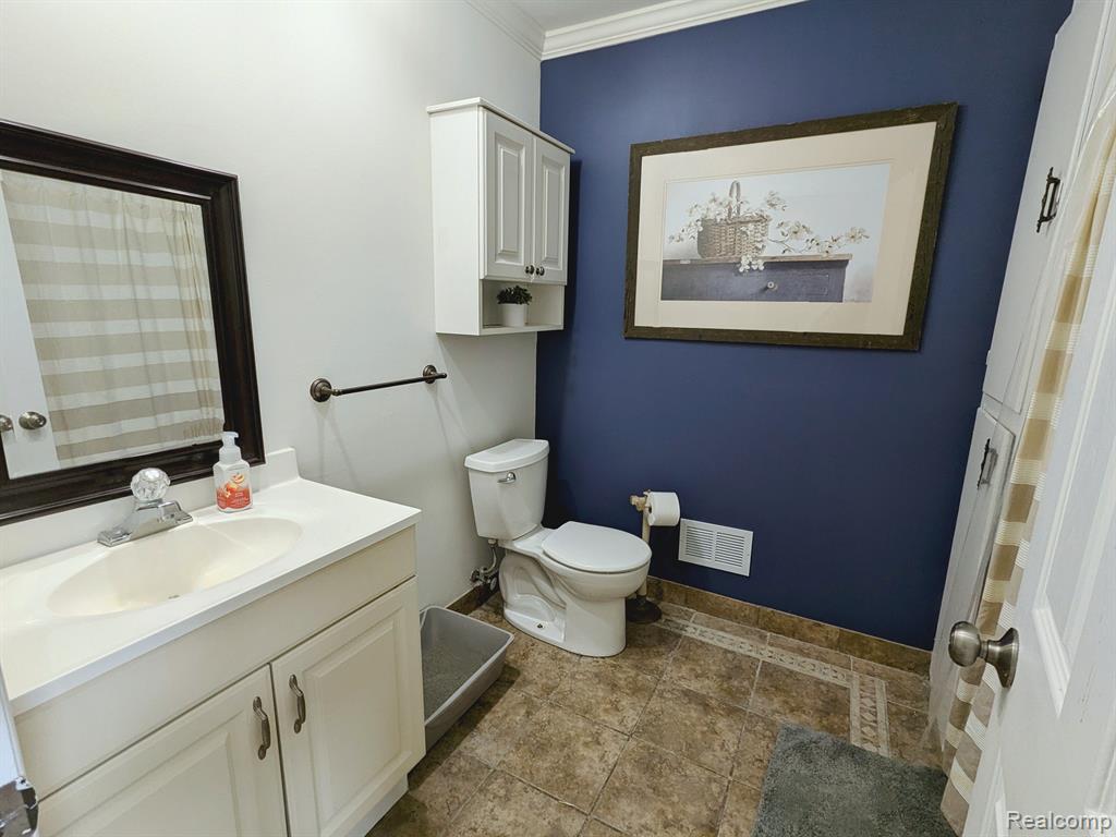 26199 Power Road Farmington Hills, MI 48334 - Photo 29 of 51