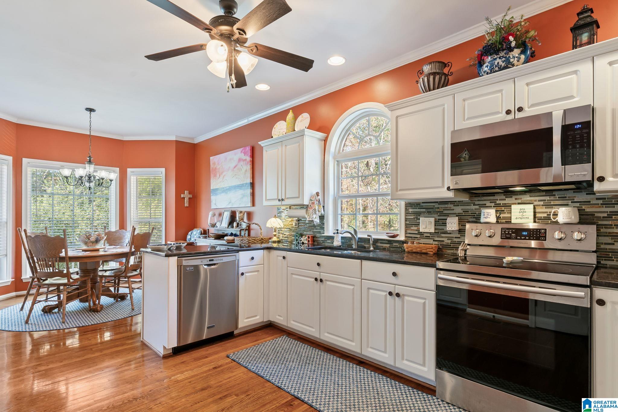240 Silverleaf Drive Pelham, AL 35124 - Photo 10 of 66