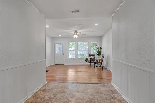 $1,425 | 411 West Taylor Street, Sherman, TX 75092