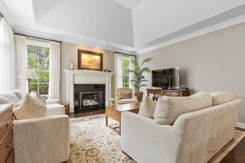 $985,000 | 145 South Bradford Court, Lake Forest, IL 60045