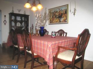 730 Hill Road Philadelphia, PA 19128 - Photo 3 of 6 Gallery Image 3