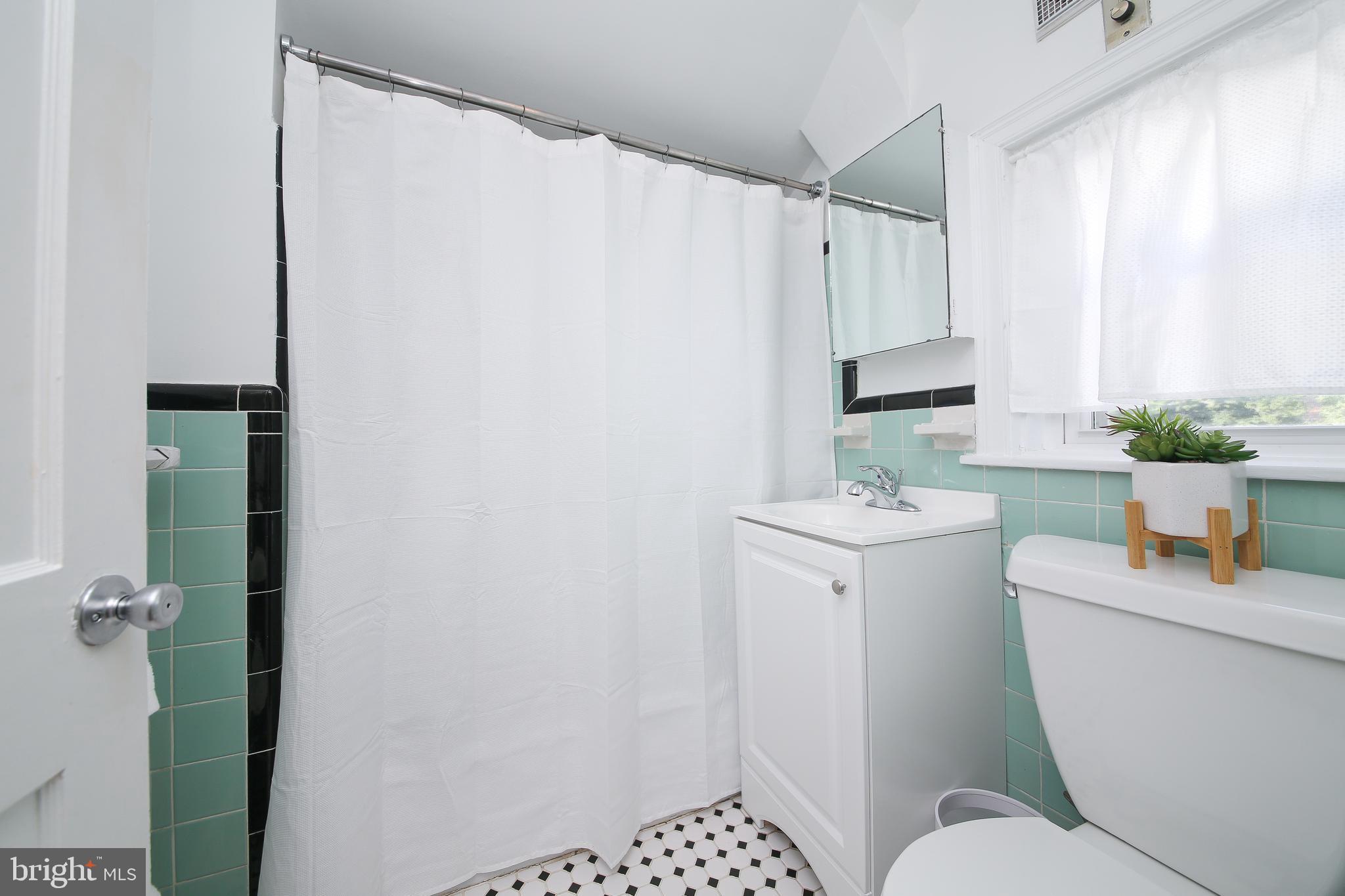 1908 Edge Hill Road Abington, PA 19001 - Photo 16 of 28 Full bath