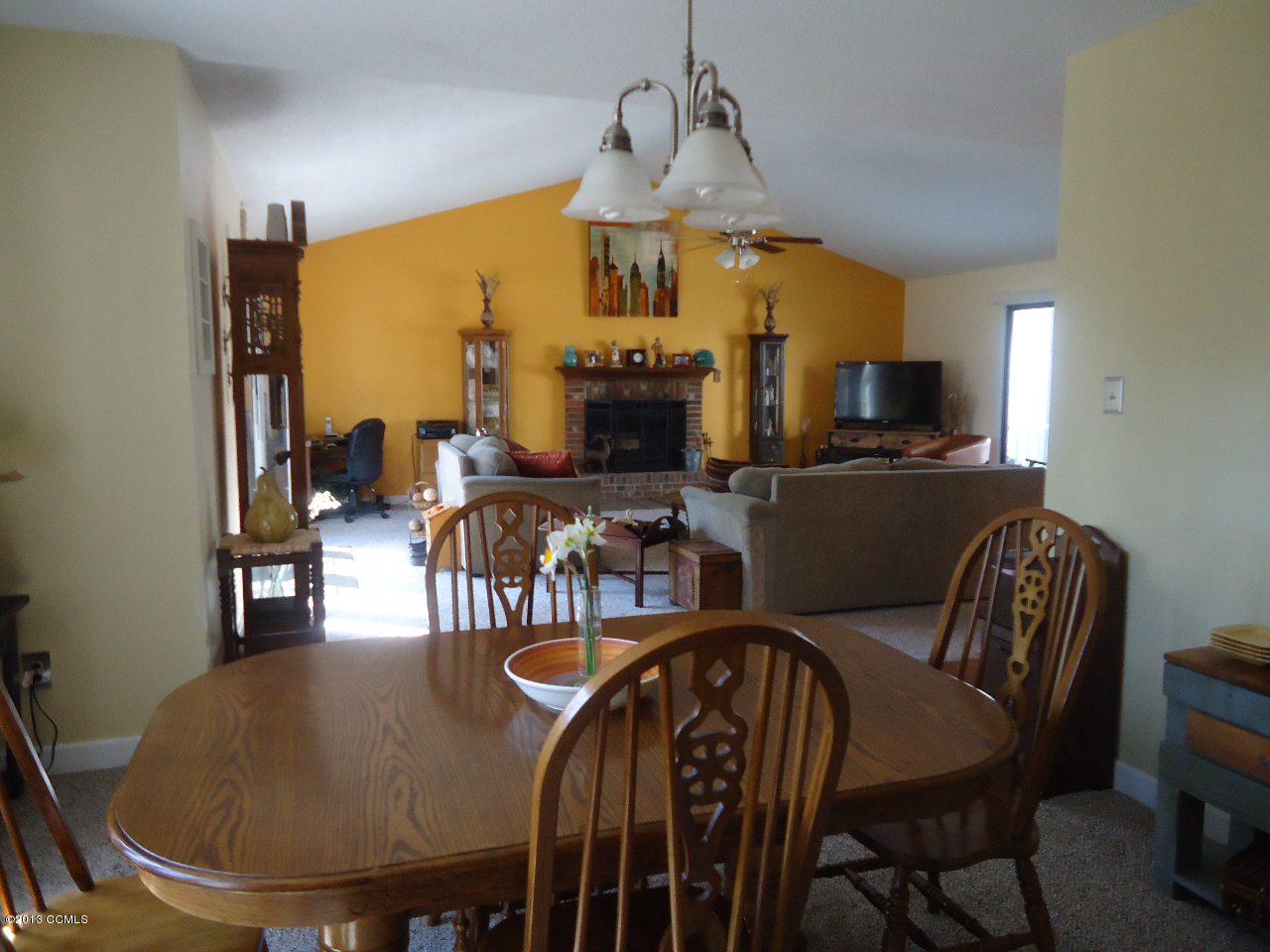 908 Fields Road New Bern, NC 28560 - Photo 11 of 17 Dining Room