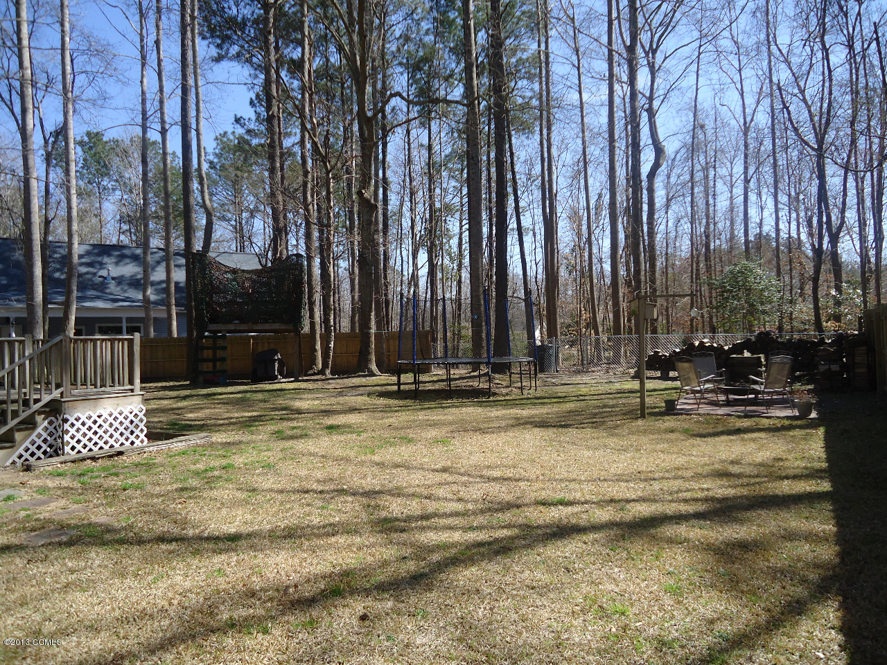 908 Fields Road New Bern, NC 28560 - Photo 17 of 17 Back yard