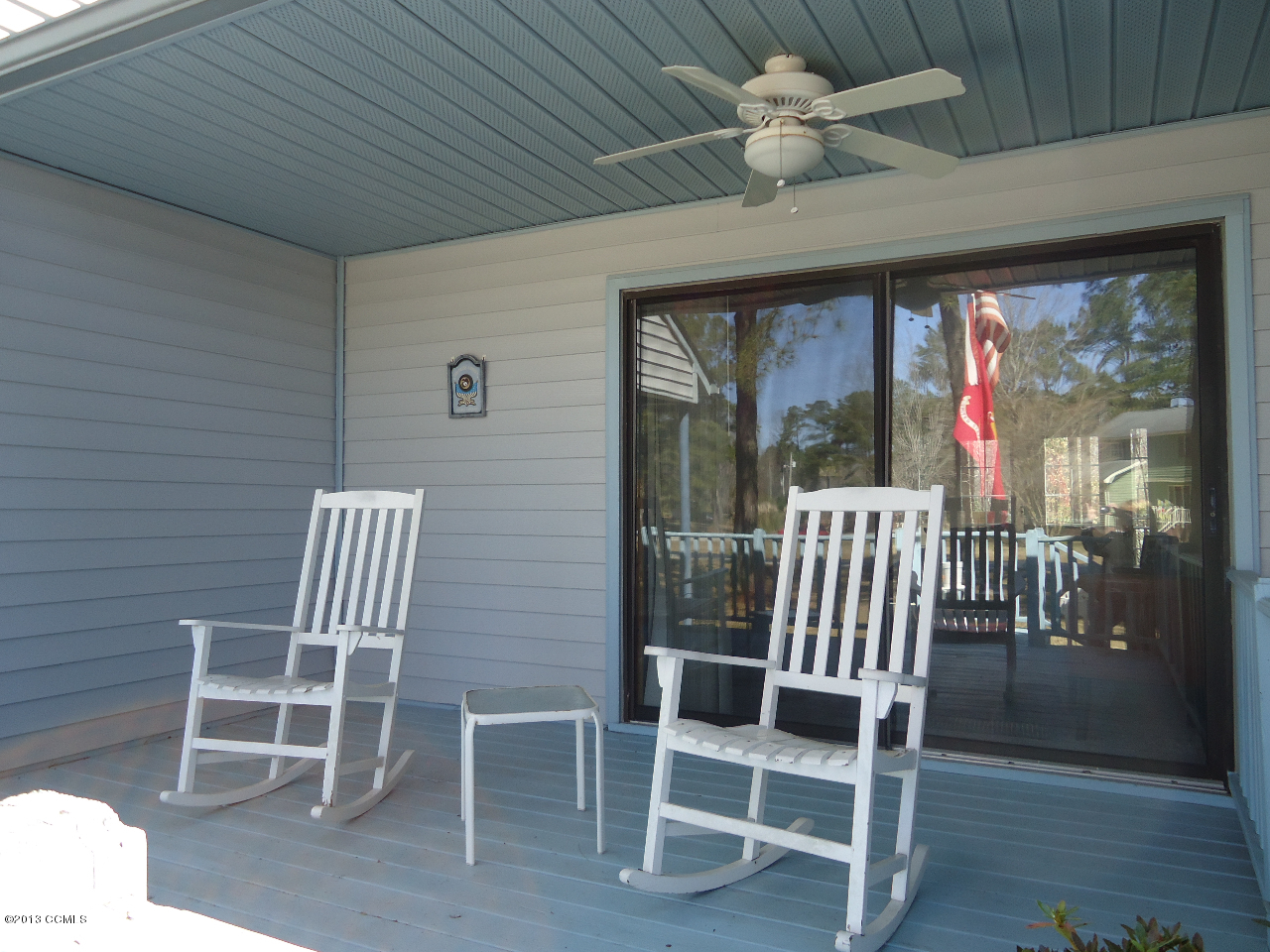 908 Fields Road New Bern, NC 28560 - Photo 3 of 17 Front Deck