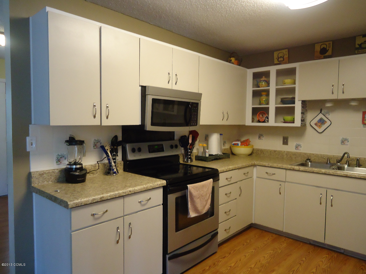 908 Fields Road New Bern, NC 28560 - Photo 8 of 17 Kitchen