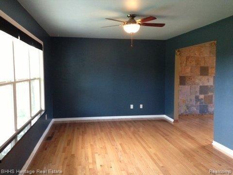 1011 West Barron Road Howell, MI 48855 - Photo 3 of 18 Living Room.JPG