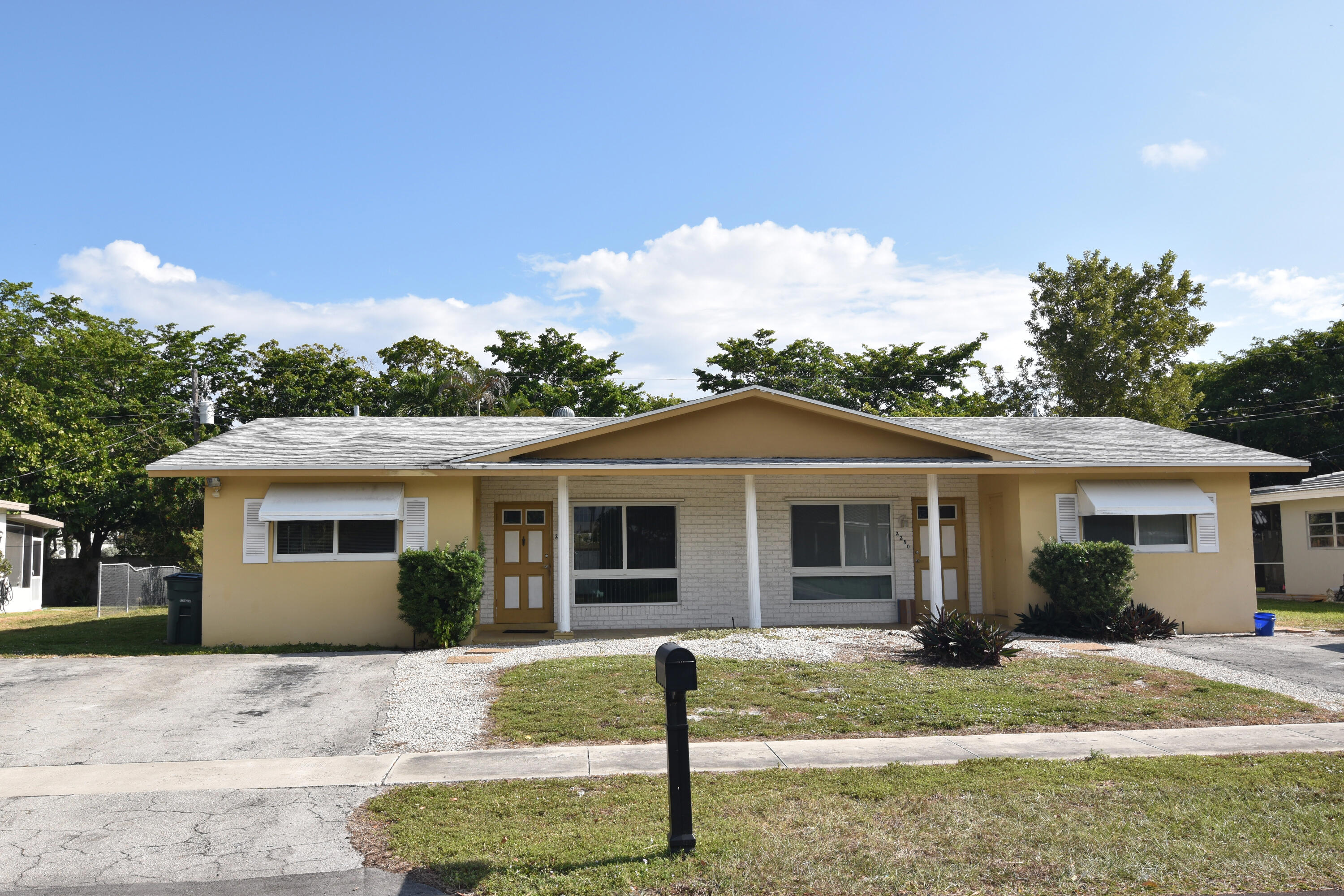 2260 Northeast 5th Avenue Boca Raton, FL 33431 - Photo 1 of 25 Front