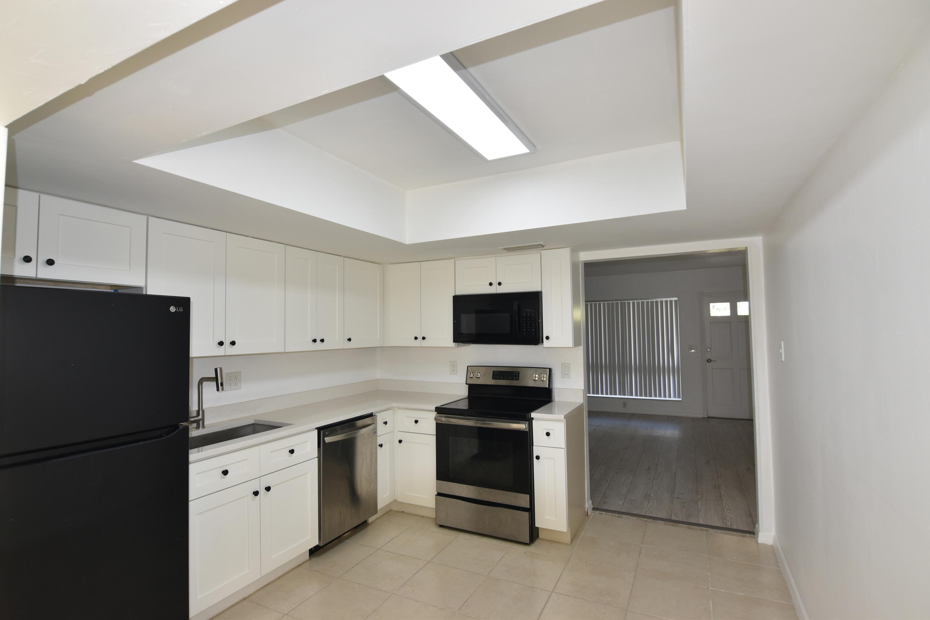 2260 Northeast 5th Avenue Boca Raton, FL 33431 - Photo 16 of 25 Kitchen