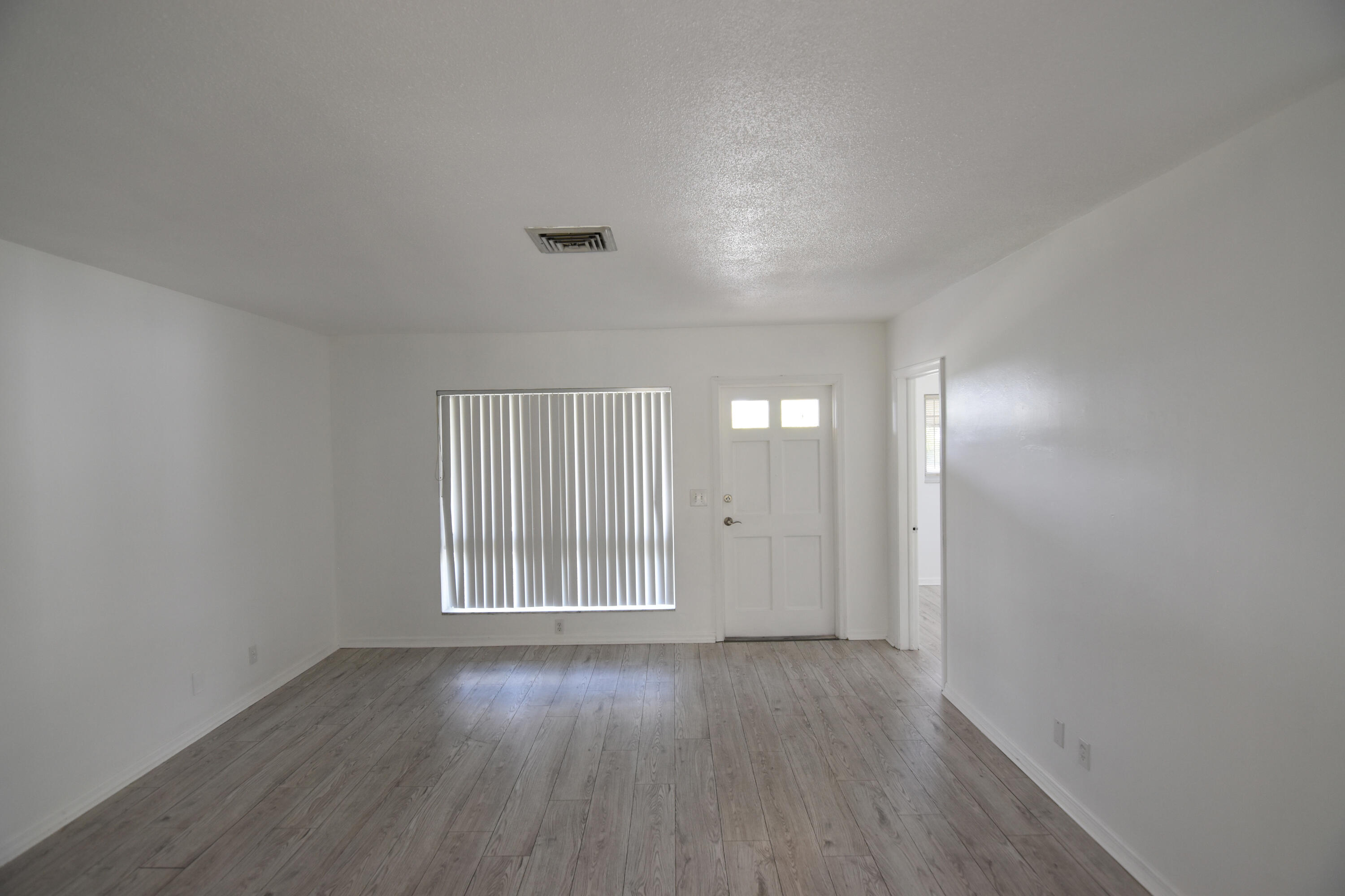 2260 Northeast 5th Avenue Boca Raton, FL 33431 - Photo 2 of 25 Living Room