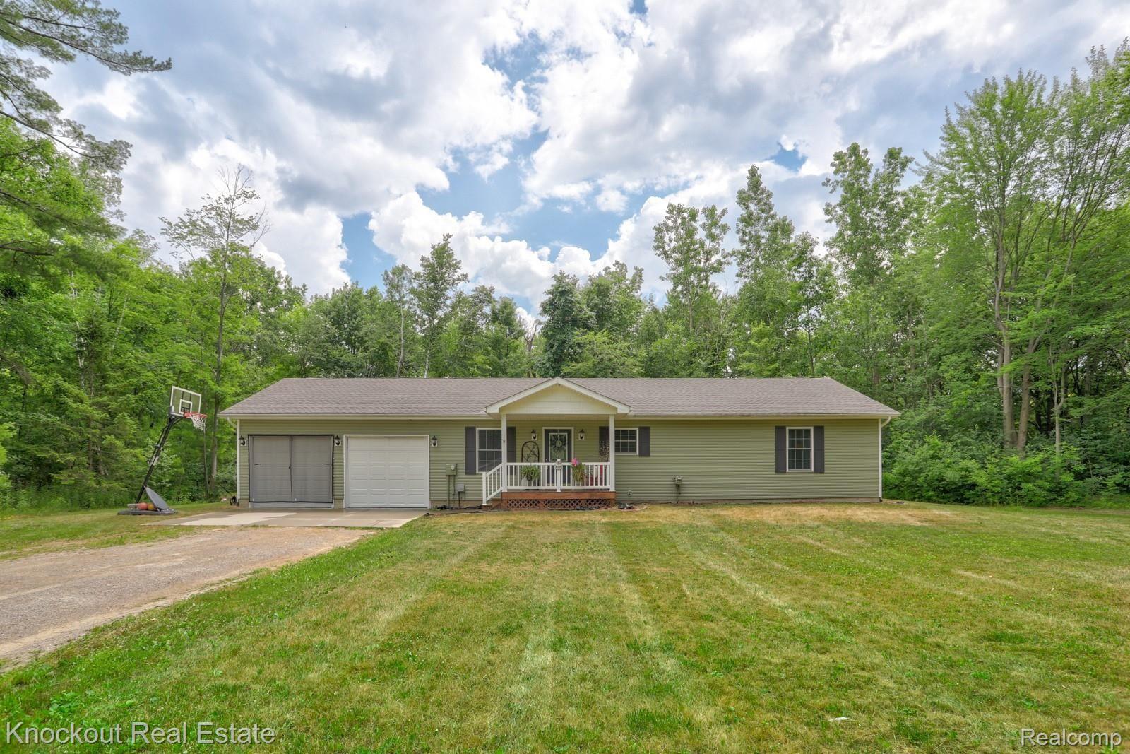 6720 Townline Road Birch Run, MI 48415 - Photo 3 of 26 6720 Townline-2.jpg