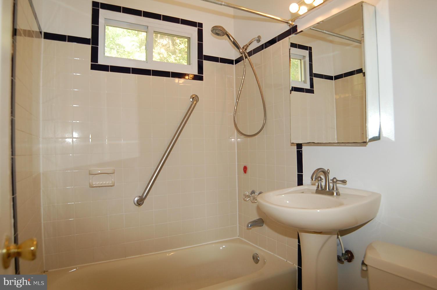 4519 Randolph Road Silver Spring, MD 20906 - Photo 11 of 30 Bath