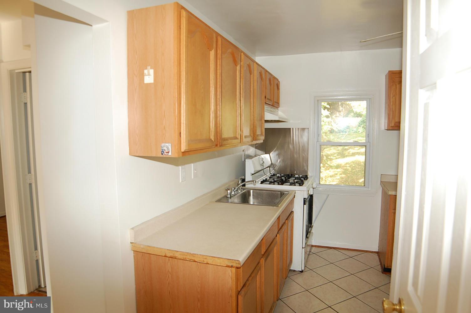 4519 Randolph Road Silver Spring, MD 20906 - Photo 4 of 30 Kitchen