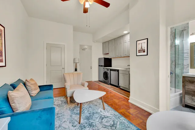 $1,390 | 1100 North LaSalle Drive, Unit 619, Chicago, IL 60610