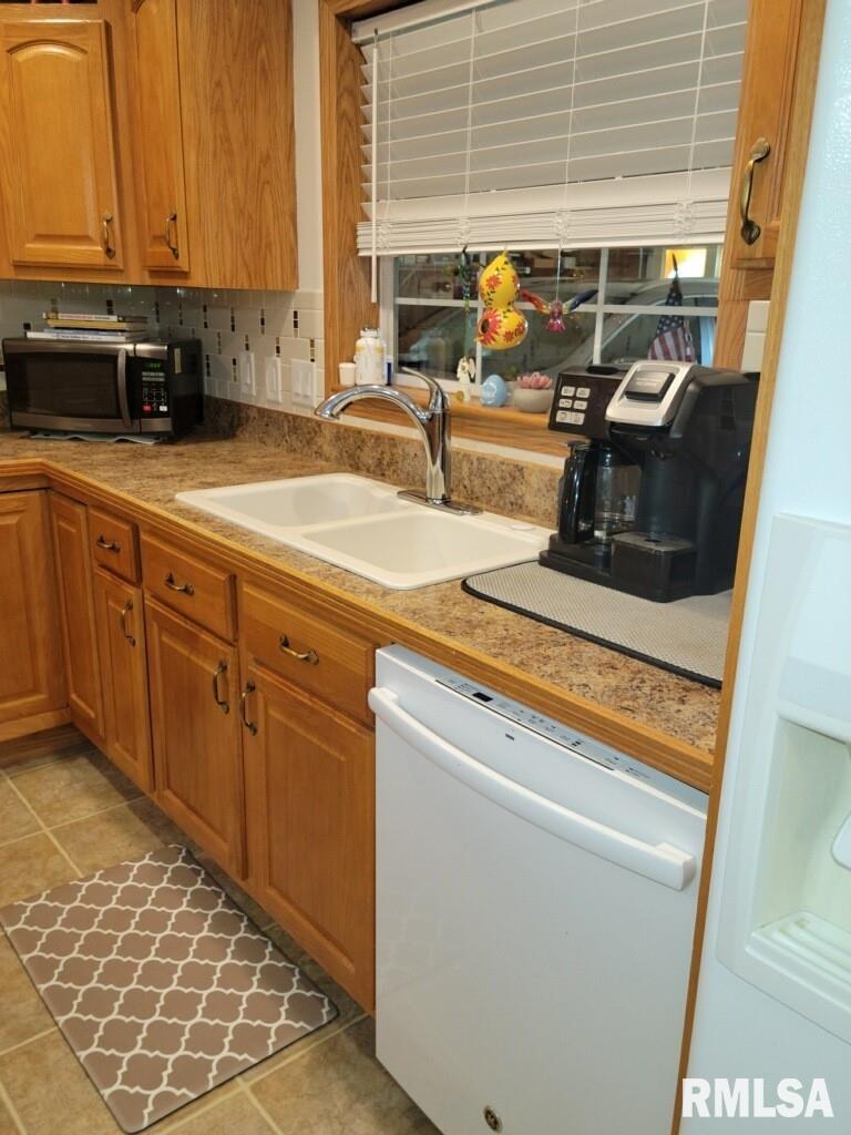 2800 Vía Rosso, Unit 76 Springfield, IL 62703 - Photo 8 of 39 Gallery Image 8