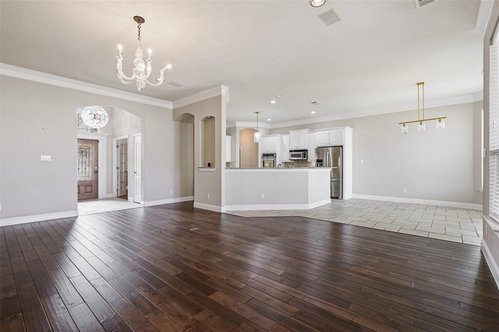 6512 Klamath Road Fort Worth, TX 76116 - Photo 7 of 24 Gallery Image 7