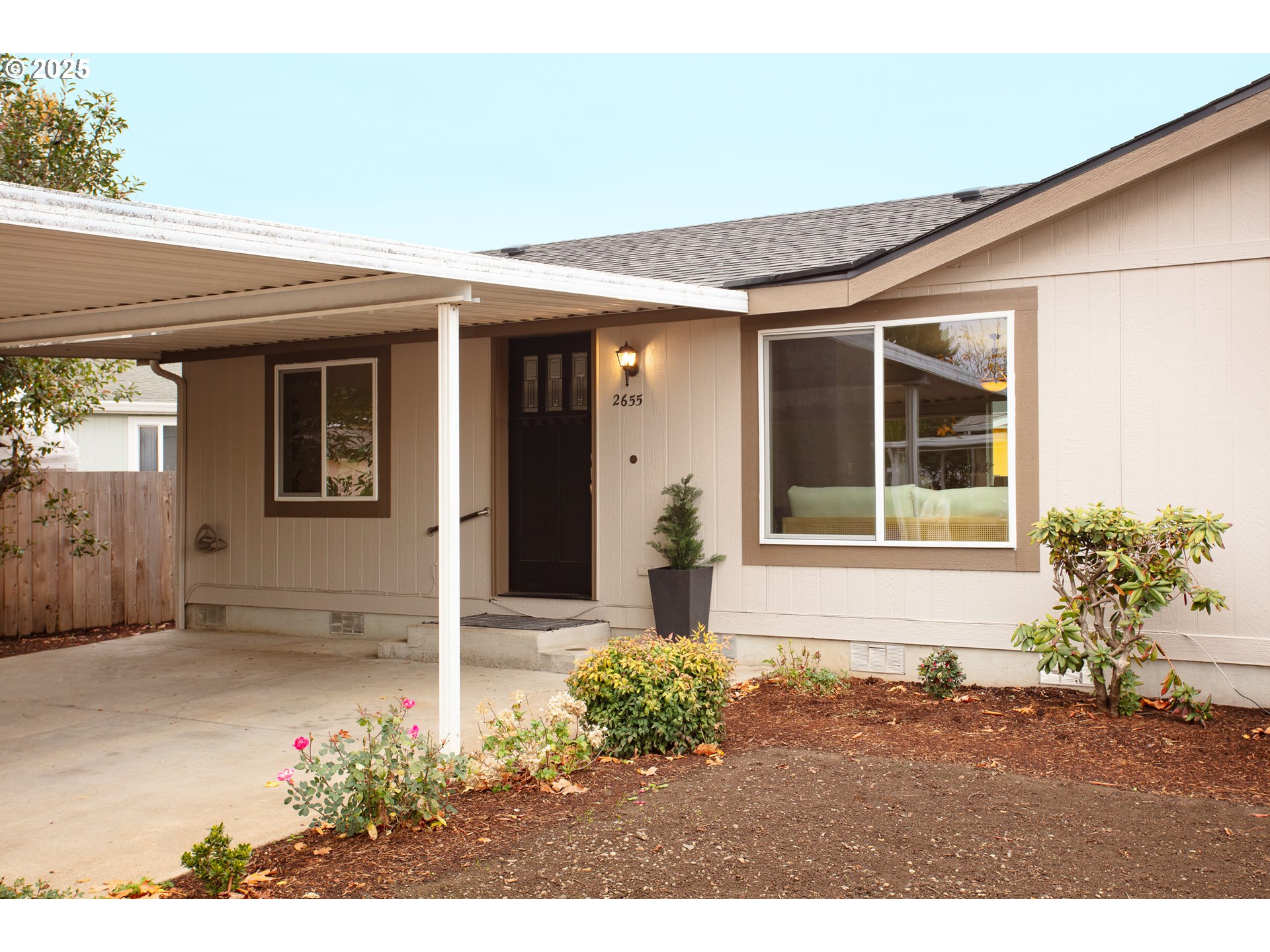 2655 Atticus Way Eugene, OR 97404 - Photo 3 of 27 front view of a house