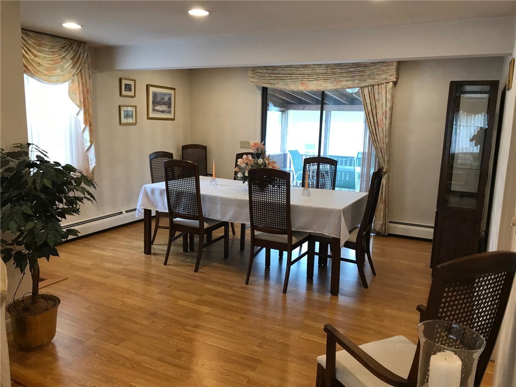 Formal dining room addition