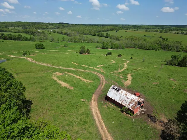 $1,250,000 | 0 Red Barn Road, Grovespring, MO 65662