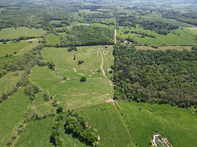 $1,250,000 | 0 Red Barn Road, Grovespring, MO 65662