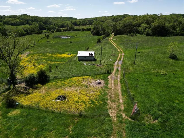 $1,250,000 | 0 Red Barn Road, Grovespring, MO 65662