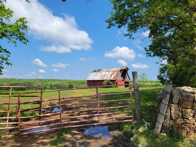 $1,250,000 | 0 Red Barn Road, Grovespring, MO 65662