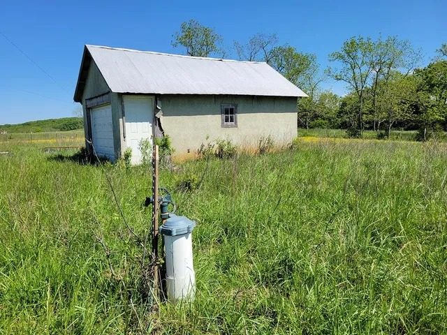 $1,250,000 | 0 Red Barn Road, Grovespring, MO 65662