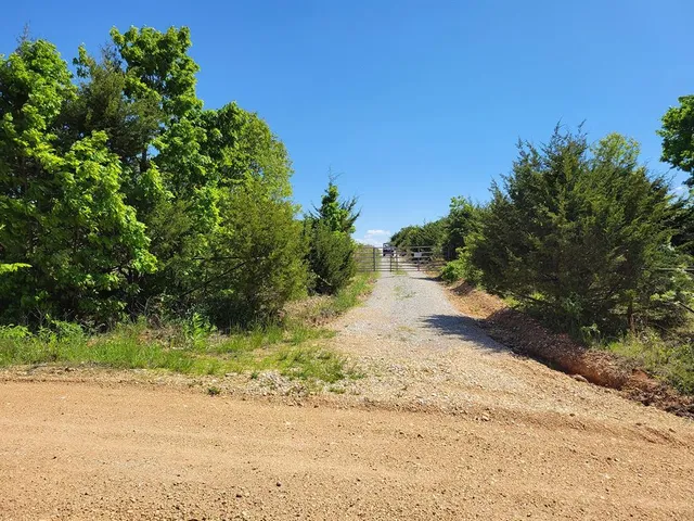 $1,250,000 | 0 Red Barn Road, Grovespring, MO 65662