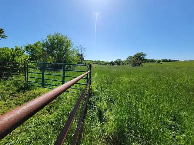 $1,250,000 | 0 Red Barn Road, Grovespring, MO 65662