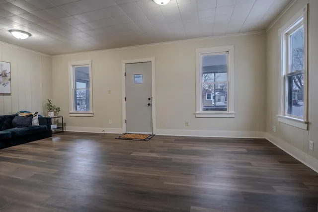 $180,000 | 904 West 8th Avenue, Oshkosh, WI 54902