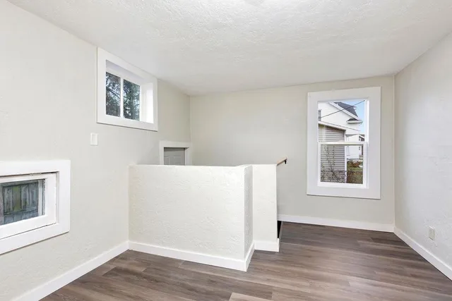 $180,000 | 904 West 8th Avenue, Oshkosh, WI 54902