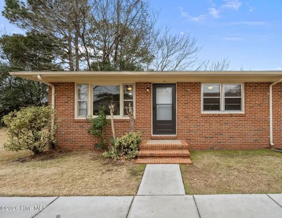 $925 | 43 Sophia Drive, Unit B, Jacksonville, NC 28540