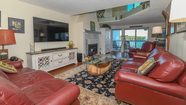 $849,900 | 15 Goodridge Drive, Unit 15, Naples, ME 04055