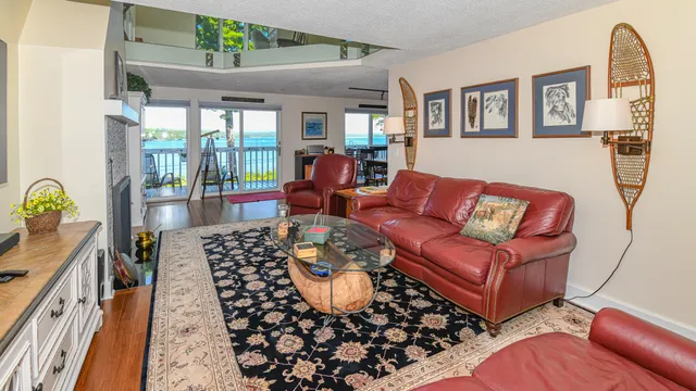 $849,900 | 15 Goodridge Drive, Unit 15, Naples, ME 04055