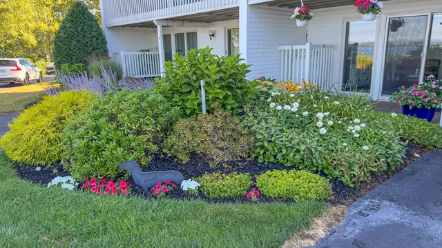 $849,900 | 15 Goodridge Drive, Unit 15, Naples, ME 04055