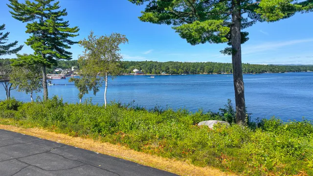 $849,900 | 15 Goodridge Drive, Unit 15, Naples, ME 04055