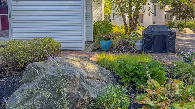 $849,900 | 15 Goodridge Drive, Unit 15, Naples, ME 04055