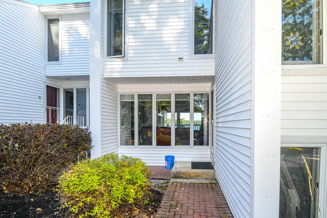 $849,900 | 15 Goodridge Drive, Unit 15, Naples, ME 04055
