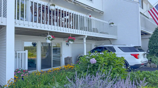 $849,900 | 15 Goodridge Drive, Unit 15, Naples, ME 04055