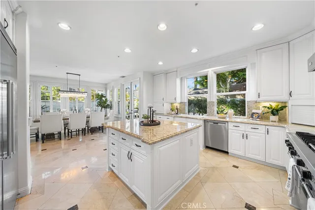 $3,798,000 | 19731 Estate Circle, Huntington Beach, CA 92648