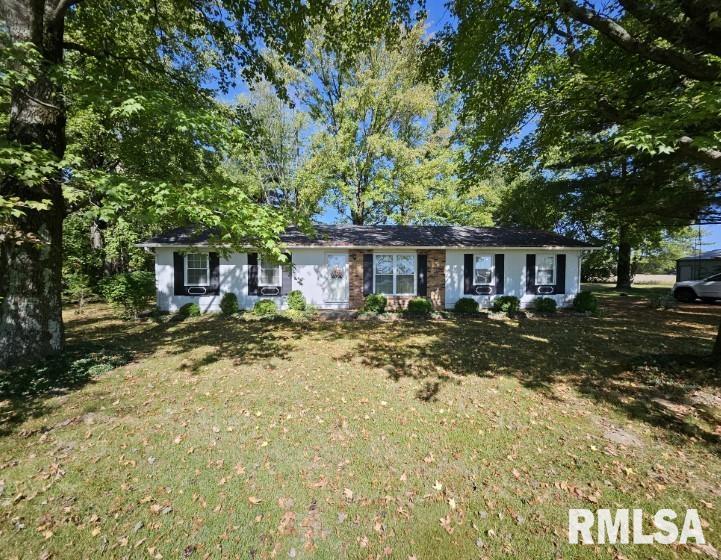 15780 East Breezeway Road Texico, IL 62889 - Photo 1 of 44
