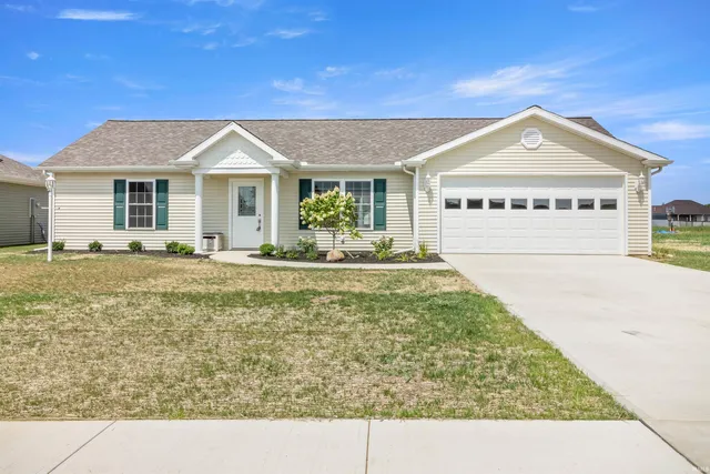 $299,900 | 66 Cobblestone Boulevard, Gas City, IN 46933