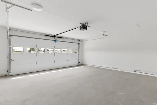 $289,900 | 66 Cobblestone Boulevard, Gas City, IN 46933