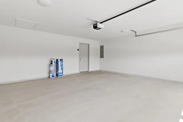 $299,900 | 66 Cobblestone Boulevard, Gas City, IN 46933