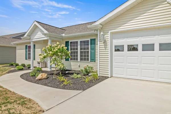 $289,900 | 66 Cobblestone Boulevard, Gas City, IN 46933